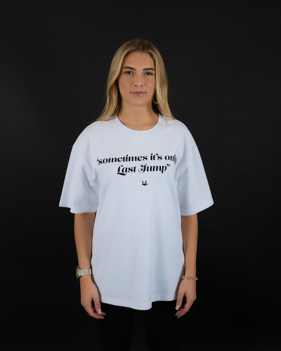 WHITE TEE