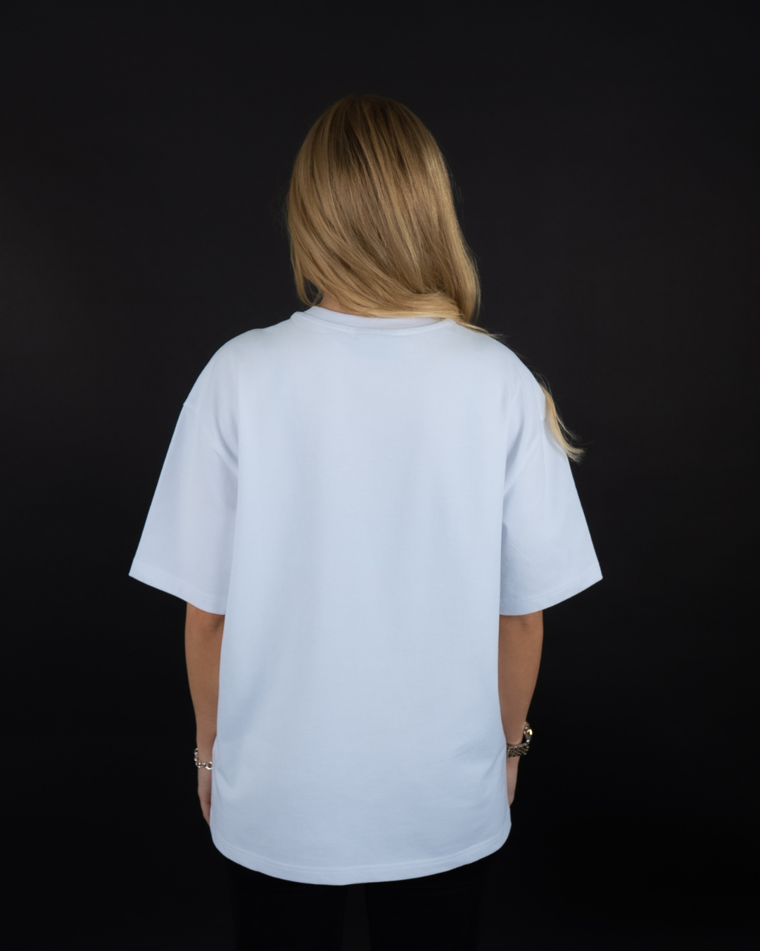 WHITE TEE