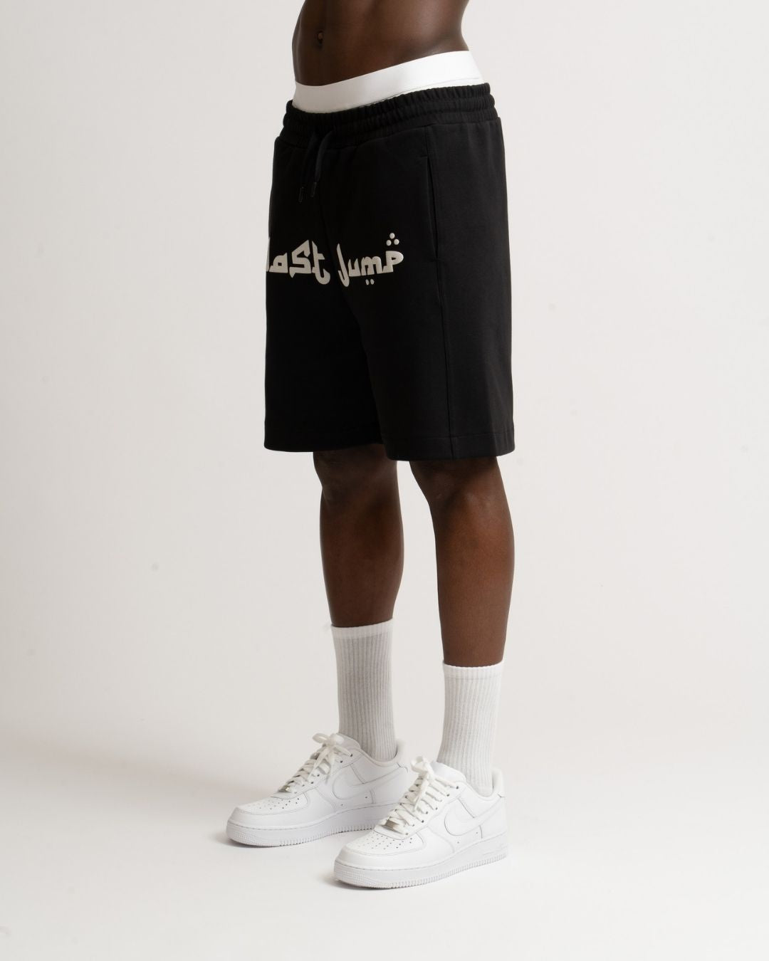 PUFFER PRINT SHORT BLACK