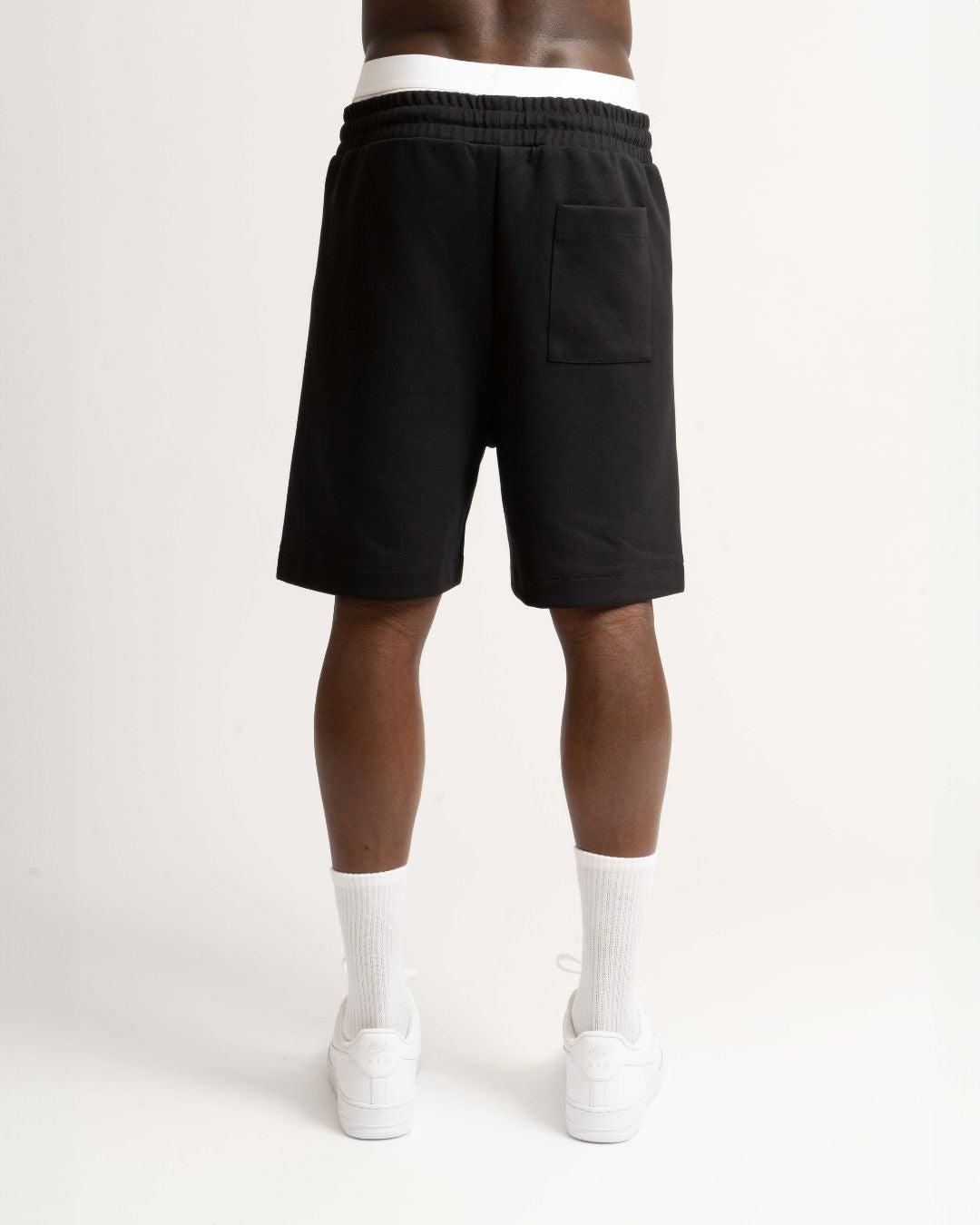 PUFFER PRINT SHORT BLACK